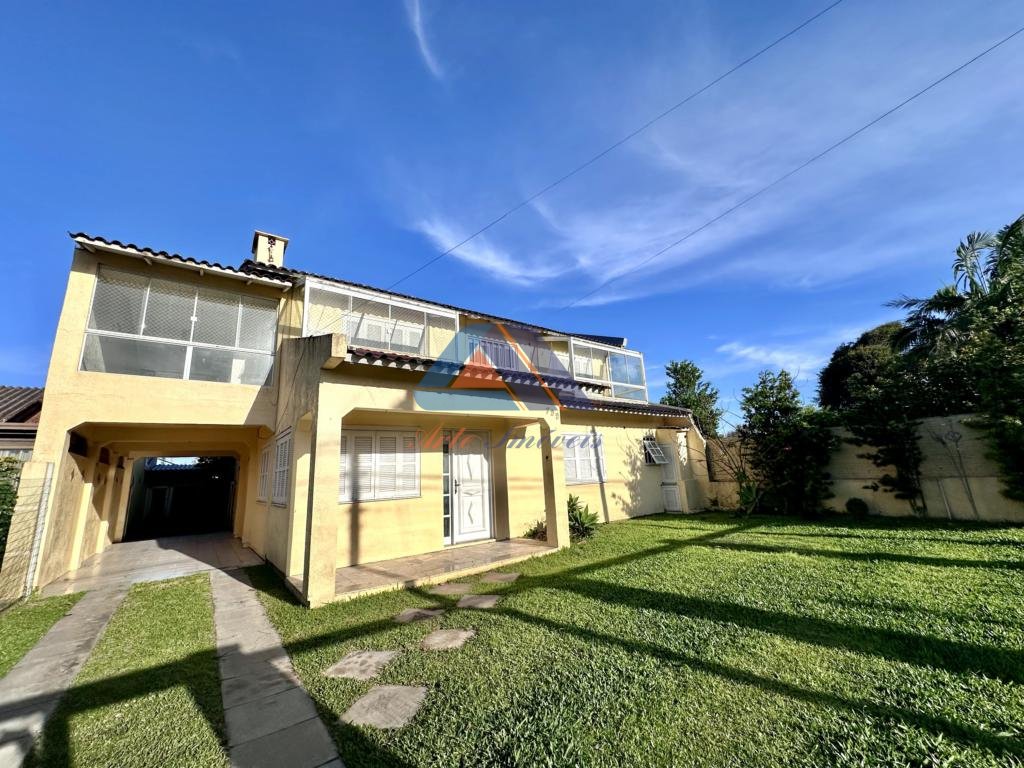 Casa/Sobrado 04 Dormitórios